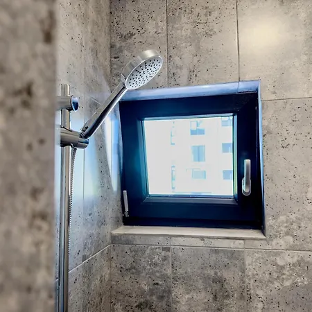Aqua 15
